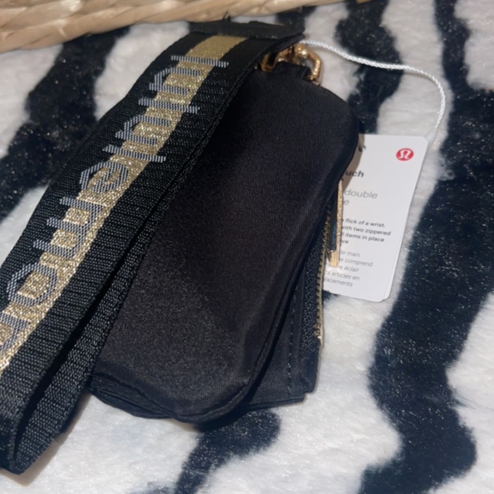 Lululemon dual pouch